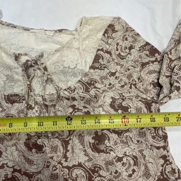 Easel Flowy Bell Sleeve Small Boho Floral Lace Botanical Artsy Fairy Whimsical - Picture 11 of 11